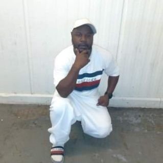 detenofa's profile picture. I am an entrepreneur and work very hard.