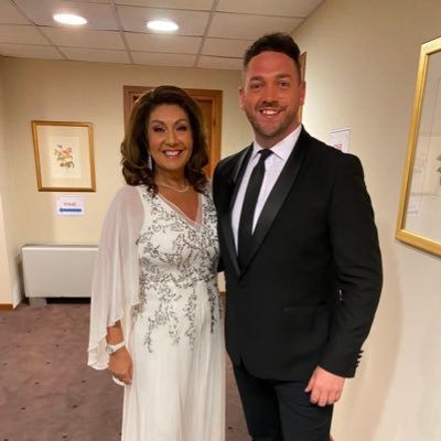 Professional singer | Contestant on ITV's @starstruckuk series 1 (2022) | Opening act for the incredible @thejanemcdonald in 2022