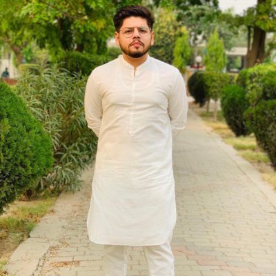 Thanks to pyarey Allah jee for everything. In love with Pakistan and nation. I am true Mohammad (Saw) lover and criticize me always because this is my strength