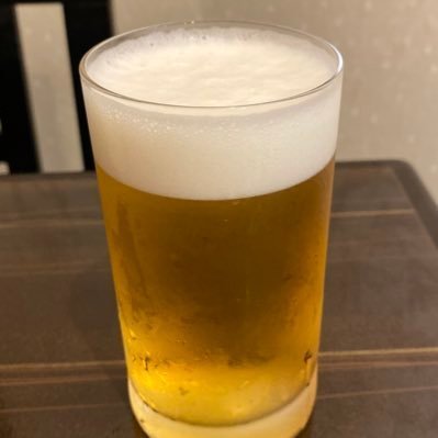 明るいうちから飲むお酒は美味しい。 この理念のもと、様々なお店や料理、お酒を紹介していきます。 ちなみに、暗くなってからもお酒飲みますし、ビール以外のお酒も飲みます。お気軽にフォローお願いします。マドモワゼル。