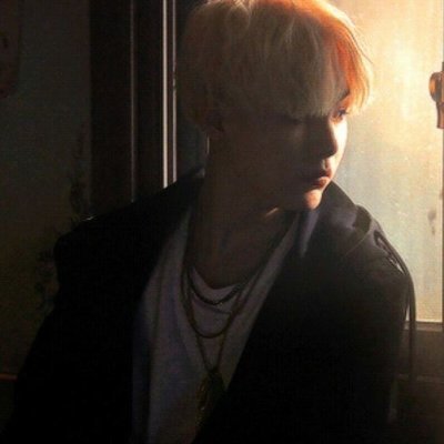 yoongi my peach mochi oreo cheesecake waffle chocolate sauce marshmallow cream cheese canele vanilla ganache crepe roll