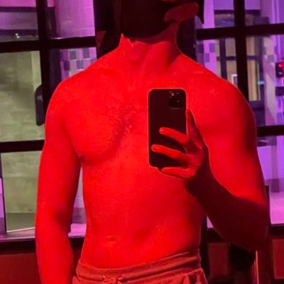 brettxxxnyc's profile picture. 18+ | NYC alt
