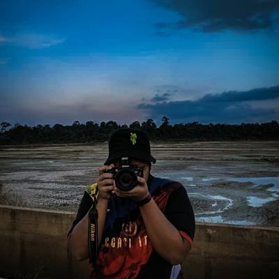 amrlmustaqim's profile picture. low 🔑