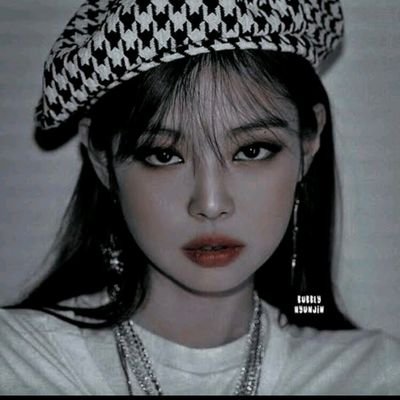 Editinizm1's profile picture. 