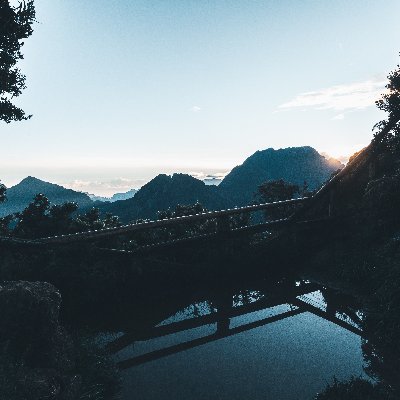 photographe amateur basé sur l’île de la Réunion,j'ai à coeur de l'illustrer et propager sa beauté.
https://t.co/jAOwQF1ybF