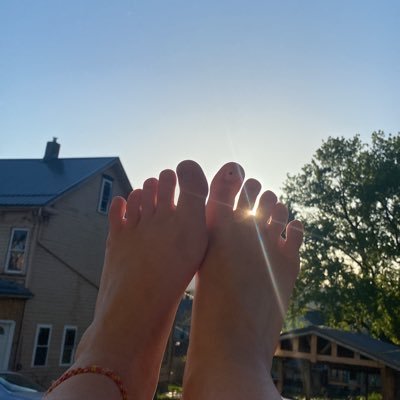 comehavefun8's profile picture. Selling feet content. Size 12 feet. pictures and videos start at $12