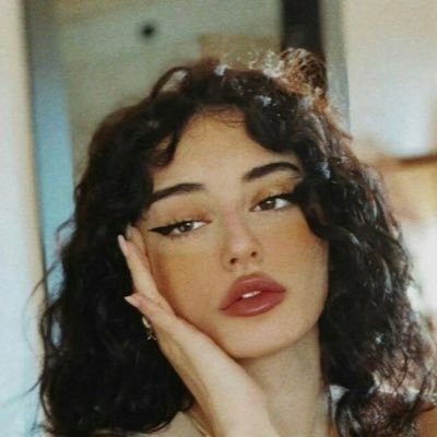 ثق تماما اني لا أتصنع لأعجبك .