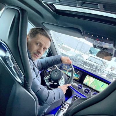 1cryptomadeeasy's profile picture. 