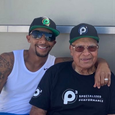 dr_arob's profile picture. Business owner