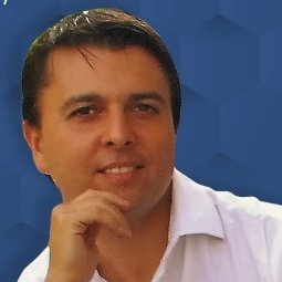 Ingeniero pero escritor por vocación. Autor del libro inmobiliario Ganemos Todos.