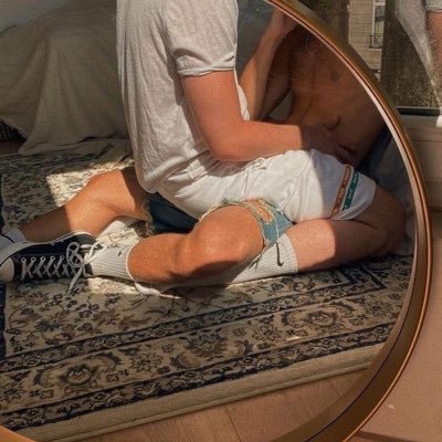 مبادل اقل من 24 أهم شي يكون نظيف و مو دب او الكبير بلوك ( سعوديين بسس🇸🇦) موجب صورة فيسك قبل كل شي ترسلي الو ، هاي ، بلوك ❌. اوصافي (22/171/90