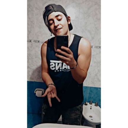 La Vida Es Corta: Rompe Reglas😈, Besa Despacio😚, Ama De Verdad🥰, Ríe Mucho😂 Y Nunca Te Arrepientas De Lo Que Te Hizo Sonreír😁