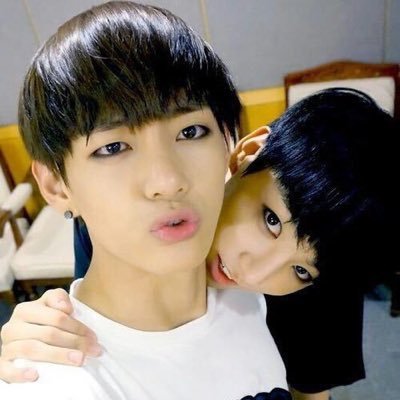 rmlfsg's profile picture. she lurks  ☻ bangtan w/ a least chill for taekook ☻ https://t.co/7mq84yqzZu