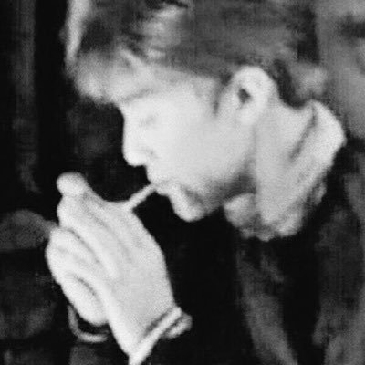 loeicp's profile picture. strawberries and cigarettes