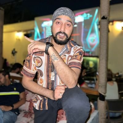 Desi Hip Hop in me So RAW . An Artist and A Poet.
New Music Video Out. Link in my bio. Go HIT it 💥🏴☠️☠️💯
#BohemianForLifeAndBeyond #punjabirapper