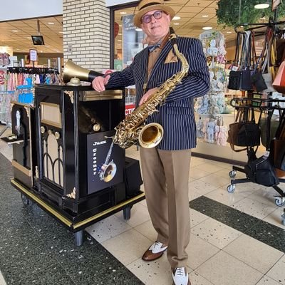 ReceptiemuziekC's profile picture. Receptiemuziek Achtergrondmuziek Saxofonist voor feest. Mobiele live muziek tijdens uw diner brunch huwelijksfeest zakenborrel netwerkborrel ...