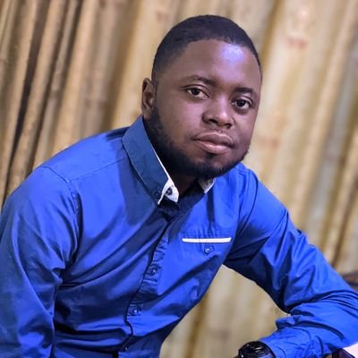 ToviekuHugues's profile picture. Journaliste à Radio Taxi Fm