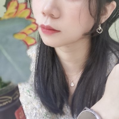 shuipingmuzhu's profile picture. 人生に答えなんか、ないんだって。
