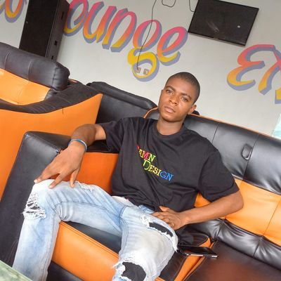 young_emmy01's profile picture. Dream chaser👣👣👣