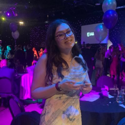 Surrey | LBU Grad 📚| NCAA gymnastics nerd | 5SOS and Coldplay superfan 🎶 | Also love a bit of cricket 🦡 and Lewis Hamilton 🏎️
