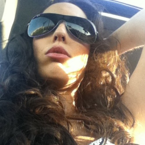 Saritatous13's profile picture. 