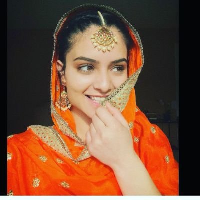 Shreya8898's profile picture. Huge Fan of @shraddhakapoor