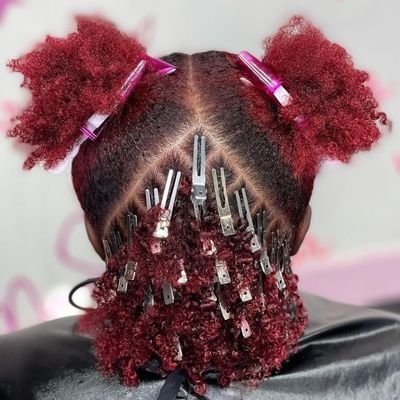 suis professionnel en dreadlocks twist interlocks extension suis la pour vous aide à mieux coiffer contactez moi