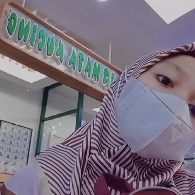 naafylh's profile picture. aku yho aku
follow ig@naafylh_