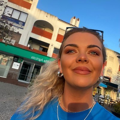 Lover of sunsets, doggos, pints, and garlic bread. Partial to the odd pun. Views are my own.