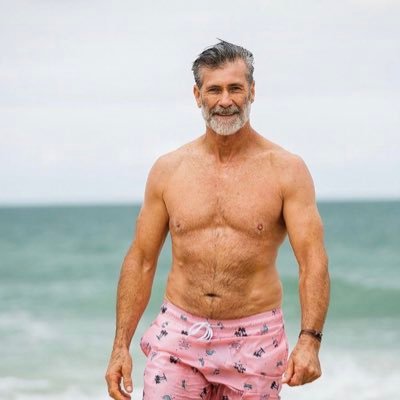 we loves OlderDaddy, And here are the pictures and videos that I have collected from other accounts to share with you. Hope you guys love them!