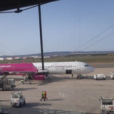 brng_9's profile picture. ✈