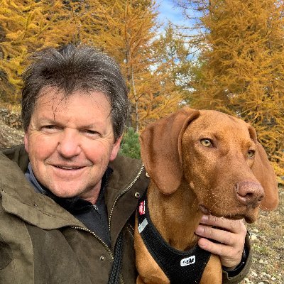 60+ / samedrin, engiadinais, patriot svizzer 🇨🇭 / info-junkie / my best friend is my hungarian vizsla called 