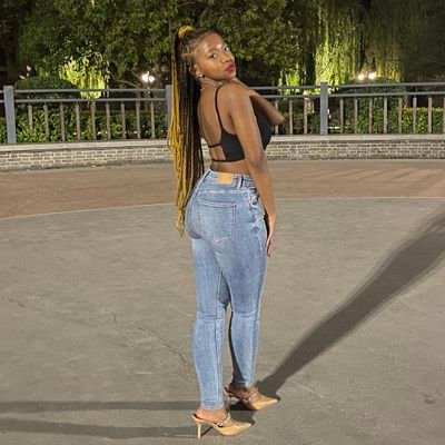 SKehilwe's profile picture. I don't plan on being here for long, so it's whatever.
https://t.co/pz7MASCGsv