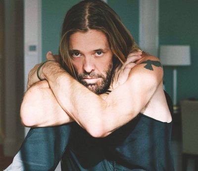 This account is a tribute to Taylor Hawkins,talented drummer & singer!You left us too soon your death devastated me😭 & left a huge void in my life miss u Tay💔