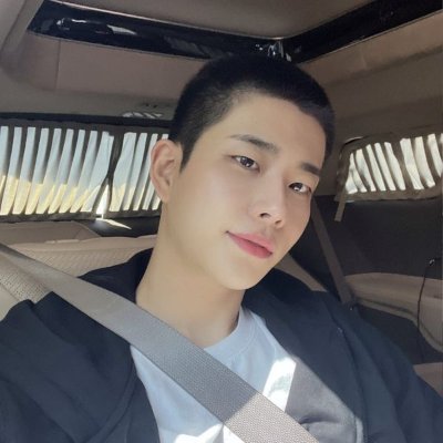 ✨ 💜ASTRO💜⭐💜AROHA💜 ✨
⭐💕My bias is ROCKY💕⭐
#MJ #아스트로 #ASTRO #CandySugarPop
#Drive_to_the_Starry_Road
