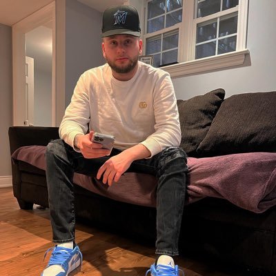 WeatherbeeRyan's profile picture. 