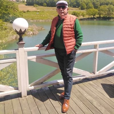 Bir aktivist, protest vatandaş..
Siyaset ve sosyoloji...
Toplumsal cinsiyet eşitliği..
Cehalet idrak noksanlığıdır!