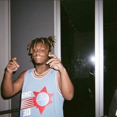 YERxC_'s profile picture. Fuck what everyone has to say , live your fucking life !!