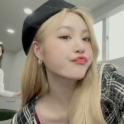 miIkyshake's profile picture. ミ★ ﹙ 서수진 ╱ 1998  ﹚나쁜 세상을 가진 네버 랜드가 가장 좋아하는 메인 댄서, 𝐒𝐞𝐨 𝐒𝐨𝐨𝐣𝐢𝐧。My heart has been attached on @ ‘s heart ༉‧₊˚