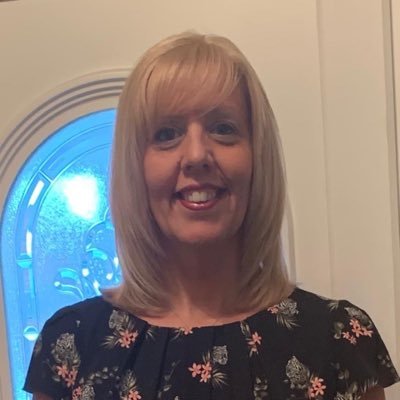 Slimming World Consultant with a passion for food and losing weight. Loves her family and pets. Enjoys a good party with friends.🥰