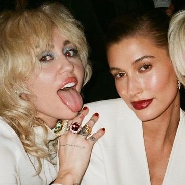 Hailey & Miley