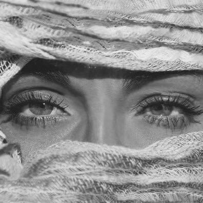 ادارةالمتاجر الالكترونية وزيادة المبيعات وتسويق الكتروني ..