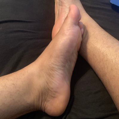 Black Male Size 13s 🇺🇸Feet. DM me for a friendly chat. I won’t bite unless asked 😈