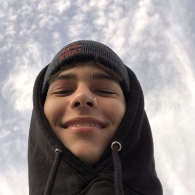 1. single asf🤪 https://t.co/9zcgoD4NSC my car🔥3.would love a girl who appreciates me for me🙈