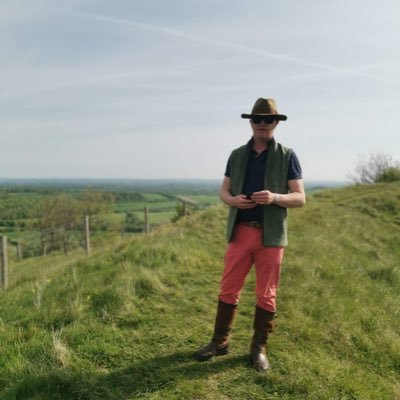 AonaOliver's profile picture. Irish and British.