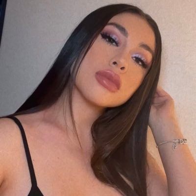 paolag0421's profile picture. Pao💚✨