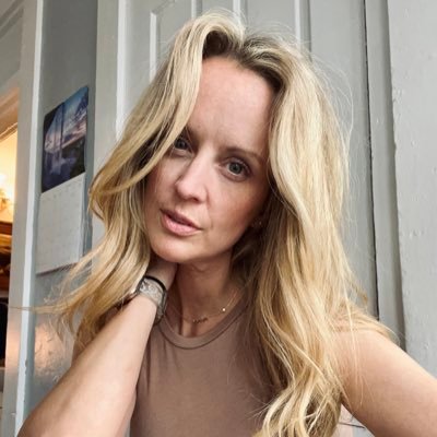 TrishaBaxter19's profile picture. 