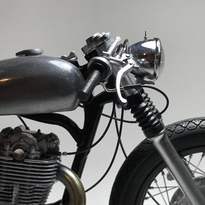 カスタムバイクの模型製作! YouTubeで製作動画を投稿中!https://t.co/4hLO0tuZhL インスタhttps://t.co/H0v9ILYEln YouTube 22万人!インスタ 20万人!