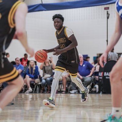 Park center high school💚💛 Guard/ 6’0 Minnesota Magic/ Dynasty🏀 2023🎓
