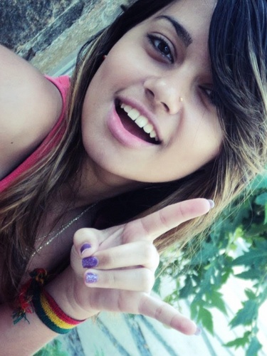 Namorada do @CaioTeixeiraOFC, Taurina, cabofriense, 13 anos, carinho, rock, Internet, músicas, chocolate, saídas, roupas , festas, amigos, free step, celular.